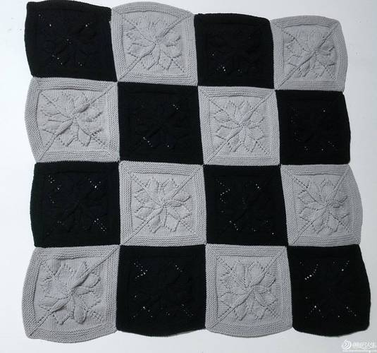 4股牛奶棉编织实用棒针双色毛毯